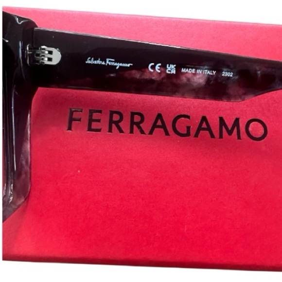 Salvatore Ferragamo SF1060S Grey Marble Butterfly Framed Sunglasses W Case & Box main image 5